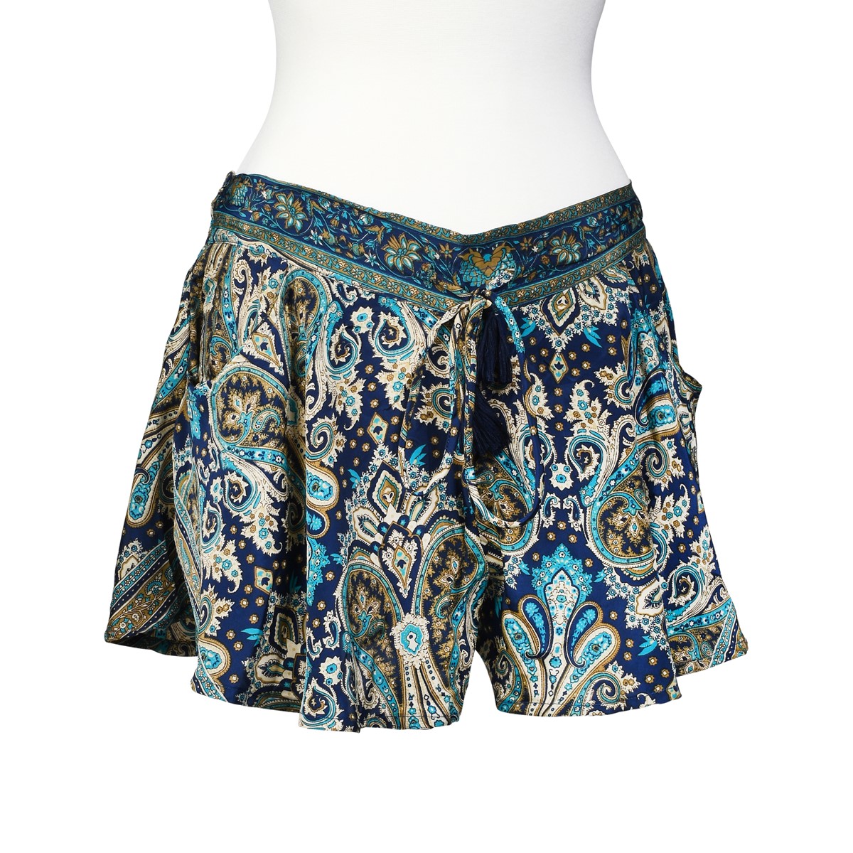 Tie-Front Shorts w/ Pockets ART37