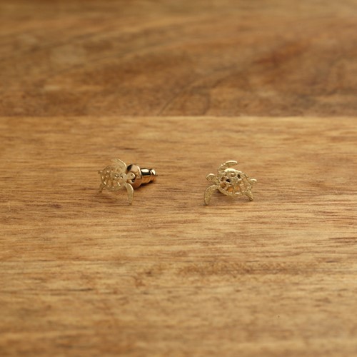Sea Turtle Post Earrings Gold